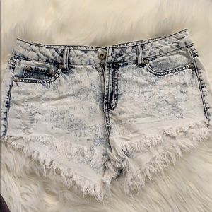 Size 7 distressed shorts